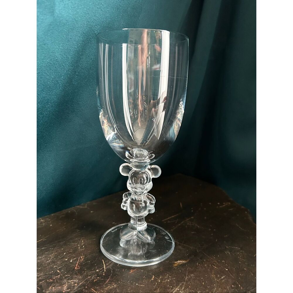Walt Disney Company Minnie Mouse Clear 6oz Wine Glass